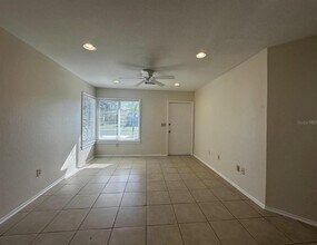 5439 Kenwood Dr in North Port, FL - Building Photo - Building Photo