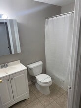 283-435 Oaklawn Ave in Cranston, RI - Building Photo - Building Photo
