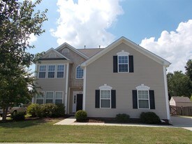 12216 Palomar Dr in Huntersville, NC - Building Photo