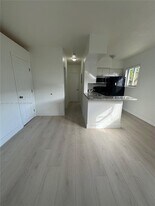 12101 Griffing Blvd in North Miami, FL - Building Photo