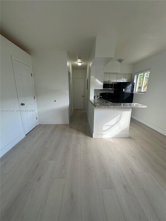 12101 Griffing Blvd in North Miami, FL - Building Photo