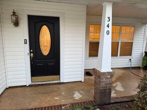 340 Amir Cir in Matthews, NC - Foto de edificio - Building Photo