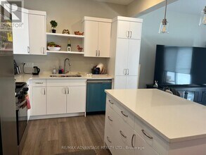 107 Cortland Terrace in St Thomas, ON - Building Photo - Building Photo