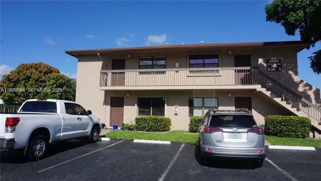 10057 Winding Lake Rd in Sunrise, FL - Building Photo - Building Photo