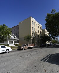 Building Photo - Park Gramercy Apartments in Los Angeles, California