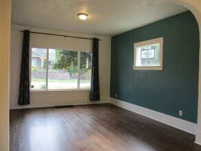 1422 S Washington St in Tacoma, WA - Building Photo - Building Photo