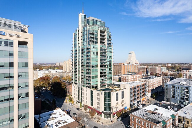 Park East Tower Condos in St. Louis, MO - Building Photo - Building Photo