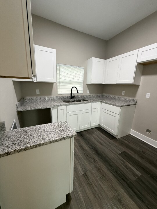 1915 Phoenix Ave in Jacksonville, FL - Building Photo