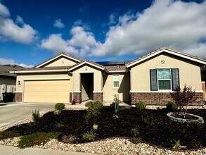 1094 Shea Fls Dr in Lincoln, CA - Building Photo - Building Photo