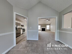 7684 Pond View Ln in Lithonia, GA - Building Photo - Building Photo