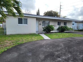 5510 Johnson St in Hollywood, FL - Building Photo - Building Photo