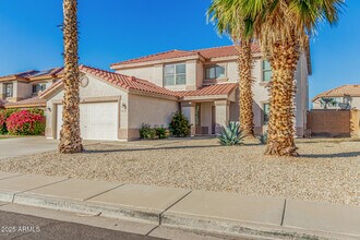 15554 W Gelding Dr in Surprise, AZ - Building Photo - Building Photo