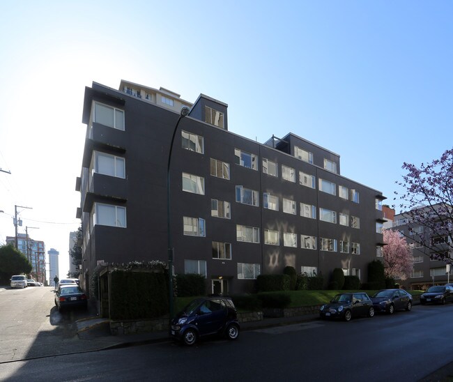 870 Chilco St in Vancouver, BC - Building Photo - Building Photo