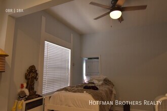 2360 W Washington Blvd, Unit 4 in Los Angeles, CA - Building Photo - Building Photo