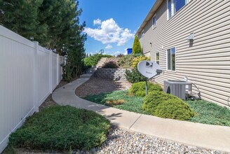 3612 E Moody Rd in Mead, WA - Building Photo - Building Photo