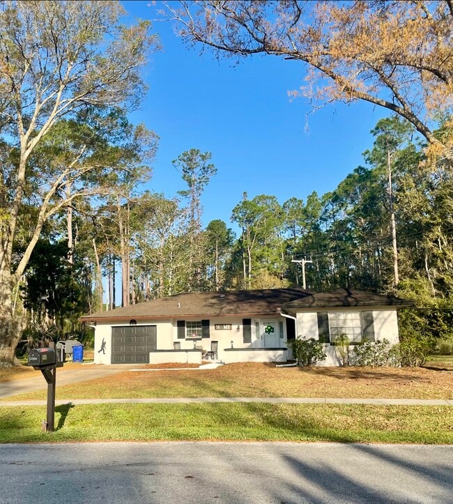 435 Graciela Cir