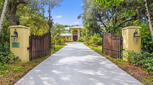 property at 92 Squire Dr