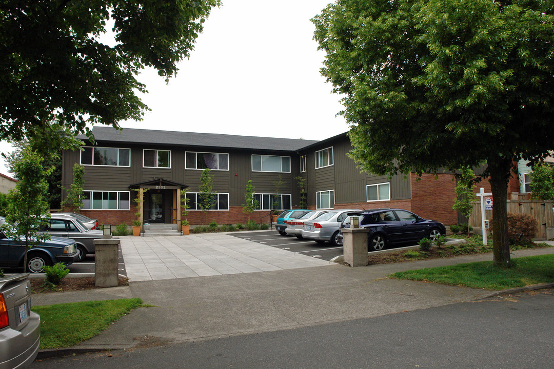 Caruthers Apartments in Portland, OR - Foto de edificio