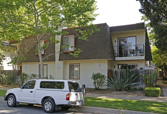 25th & C St Apartments in Sacramento, CA - Building Photo - Building Photo