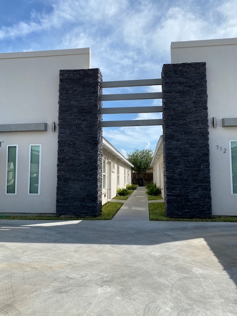 712 E La Cantera Ave in McAllen, TX - Building Photo - Building Photo