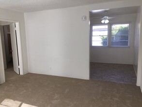 24709 Cypress St, Unit rear in Lomita, CA - Building Photo - Building Photo