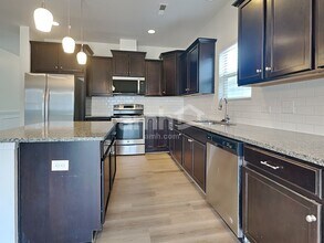 15141 Taylor Ridge Ln, Unit 1-1045 in Charlotte, NC - Foto de edificio - Building Photo