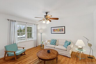 5125 Main Bayview Rd in Southold, NY - Building Photo - Building Photo