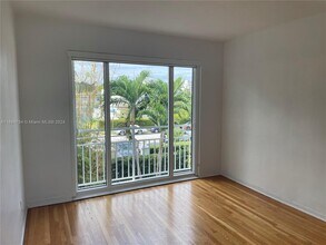 3921 N Meridian Ave, Unit B in Miami Beach, FL - Building Photo - Building Photo