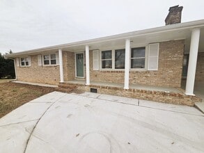 9700 Pridesville Rd in Amelia Court House, VA - Building Photo - Building Photo