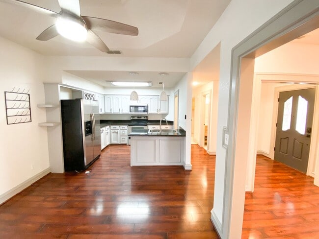 3909 Nightingale Ave in McAllen, TX - Building Photo - Building Photo