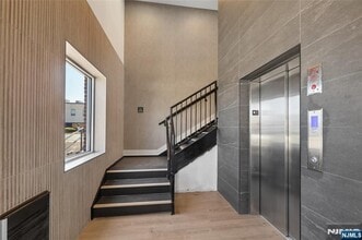 LIV 487 in Saddle Brook, NJ - Building Photo - Building Photo