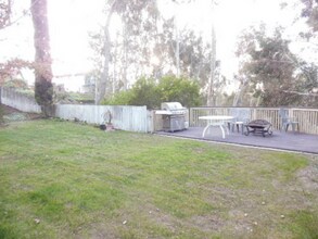 13322 Sparren Ave in San Diego, CA - Building Photo - Building Photo