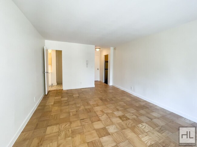 EAST 36 STREET-- No Broker Fee in New York, NY - Building Photo - Building Photo