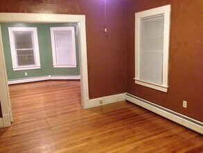 18 Olney St in Lowell, MA - Building Photo - Building Photo