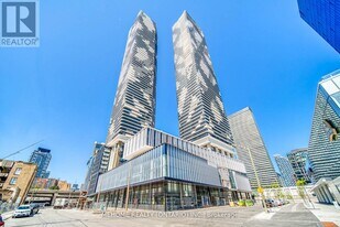 55 Cooper St in Toronto, ON - Building Photo