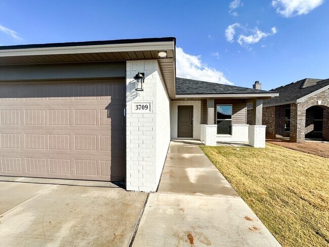 property at 3709 Urbana Pl