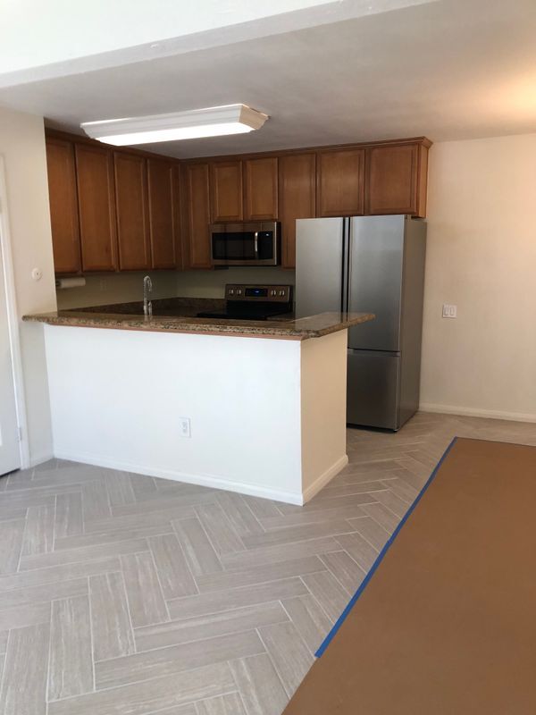 3454 Castle Glen Dr, Unit unit 131 in San Diego, CA - Foto de edificio - Building Photo