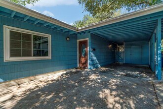 1504 W 39th 1/2 St in Austin, TX - Building Photo - Building Photo