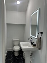 1711 Ruth St in Houston, TX - Foto de edificio - Building Photo