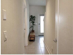 4810 W McElroy Ave in Tampa, FL - Building Photo - Building Photo