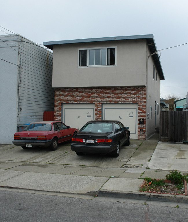 959 Easton Ave in San Bruno, CA - Building Photo - Building Photo