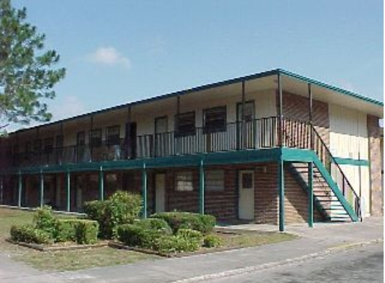 Sweetwater Square in Gainesville, FL - Building Photo