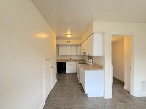 4643 Logsdon Dr in Annandale, VA - Building Photo - Building Photo