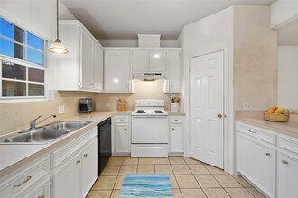 5502 Finch St in Houston, TX - Building Photo - Building Photo