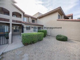 8625 E Belleview Pl in Scottsdale, AZ - Building Photo