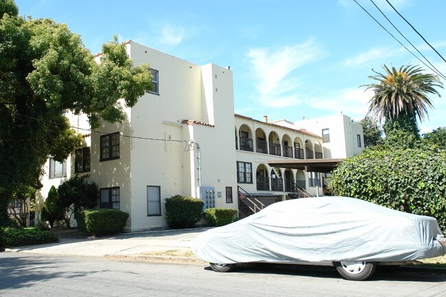 Pajaro Pines Apartments in Salinas, CA - Building Photo - Building Photo