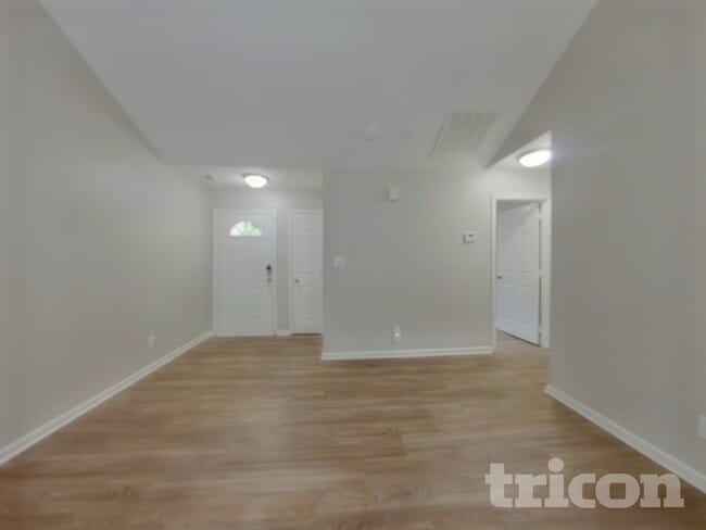 2736 Daffodil Dr in Charlotte, NC - Foto de edificio - Building Photo