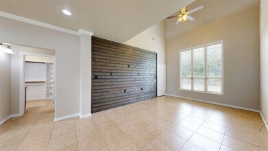 1102 Milner Dr in College Station, TX - Foto de edificio - Building Photo