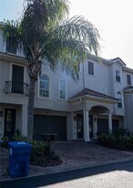 4639 Overlook Dr NE in St. Petersburg, FL - Building Photo