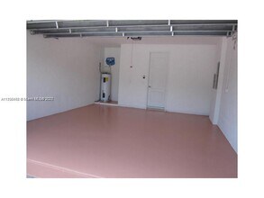 606 SW 10th St-Unit -0 in Fort Lauderdale, FL - Building Photo - Building Photo